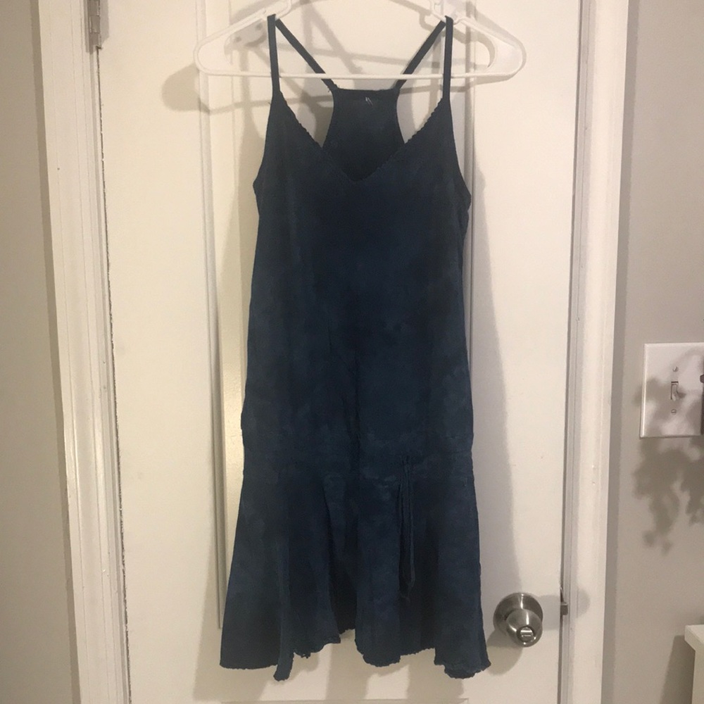 Cute, dark blue dress!